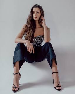 Adrianna Krysian feet photo 3