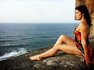 Adrianne Curry feet photo thumbnail