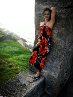 Adrianne Curry feet photo thumbnail