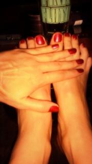 Adrianne Curry feet photo thumbnail