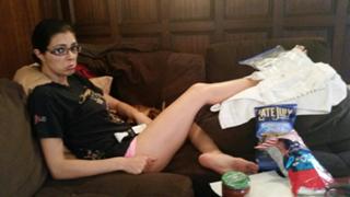 Adrianne Curry feet photo thumbnail
