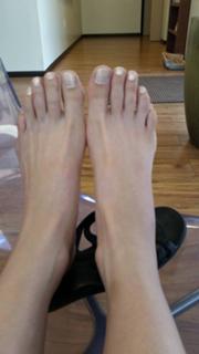 Adrianne Curry feet photo thumbnail