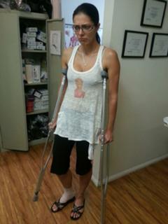 Adrianne Curry feet photo thumbnail
