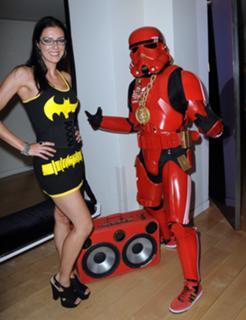 Adrianne Curry feet photo thumbnail
