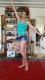 Adrianne Curry feet photo thumbnail