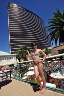 Adrianne Curry feet photo thumbnail