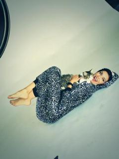Adrianne Curry feet photo thumbnail