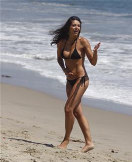 Adrianne Curry feet photo thumbnail
