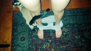 Adrianne Curry feet photo thumbnail