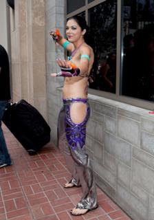 Adrianne Curry feet photo thumbnail