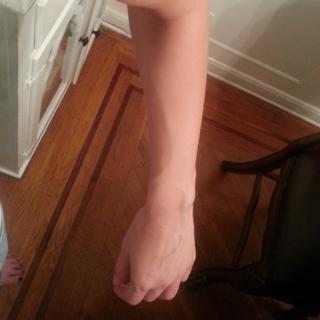 Adrianne Curry feet photo thumbnail