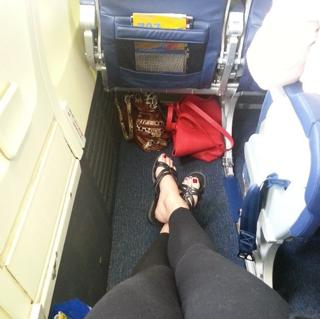 Adrianne Curry feet photo thumbnail