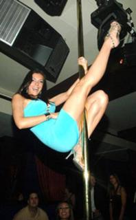 Adrianne Curry feet photo thumbnail