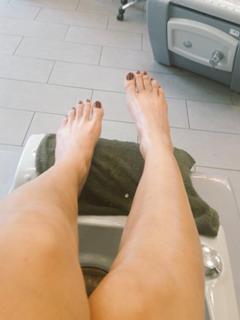 Adrianne Curry feet photo thumbnail