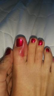 Adrianne Curry feet photo thumbnail