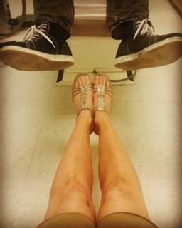 Adrianne Curry feet photo thumbnail