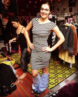 Adrianne Curry feet photo thumbnail
