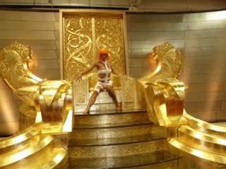 Adrianne Curry feet photo thumbnail