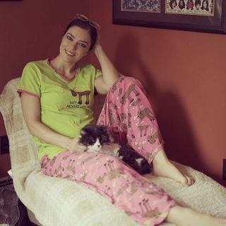 Adrianne Curry feet photo thumbnail