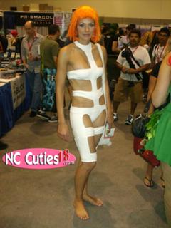 Adrianne Curry feet photo thumbnail