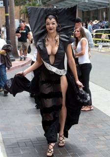 Adrianne Curry feet photo thumbnail
