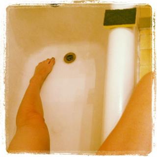 Adrianne Curry feet photo thumbnail