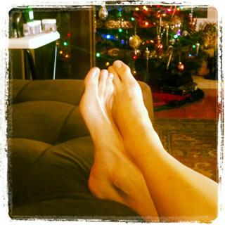Adrianne Curry feet photo thumbnail