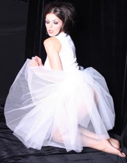 Adrianne Curry feet photo thumbnail