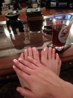 Adrianne Curry feet photo thumbnail