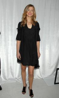 Adrianne Palicki feet photo thumbnail