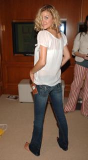 Adrianne Palicki feet photo thumbnail