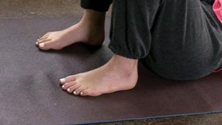 Adriene Mishler feet photo thumbnail