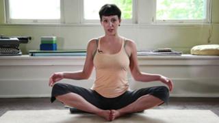 Adriene Mishler feet photo thumbnail