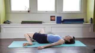Adriene Mishler feet photo thumbnail