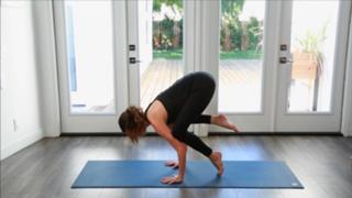 Adriene Mishler feet photo thumbnail