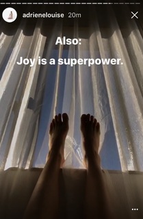 Adriene Mishler feet photo thumbnail