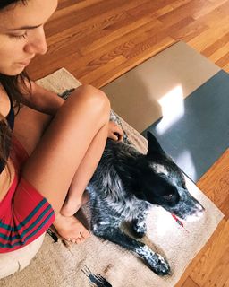 Adriene Mishler feet photo thumbnail