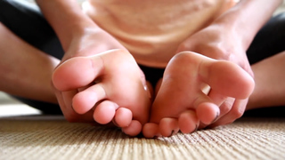 Adriene Mishler feet photo thumbnail