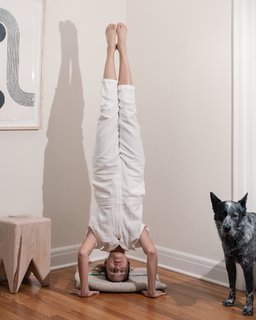 Adriene Mishler feet photo thumbnail