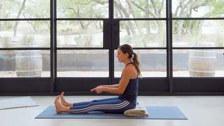 Adriene Mishler feet photo thumbnail
