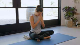 Adriene Mishler feet photo thumbnail