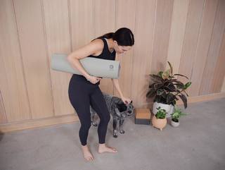 Adriene Mishler feet photo thumbnail