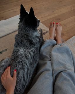 Adriene Mishler feet photo thumbnail