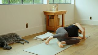 Adriene Mishler feet photo thumbnail