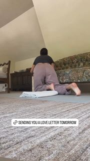 Adriene Mishler feet photo thumbnail