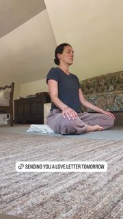 Adriene Mishler feet photo thumbnail