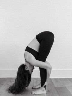 Adriene Mishler feet photo 13