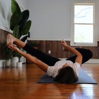 Adriene Mishler feet photo 9