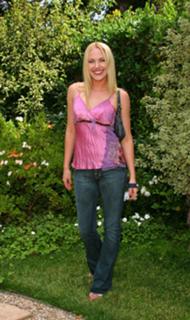 Adrienne Frantz feet photo 9