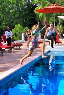 Adrienne Houghton feet photo thumbnail